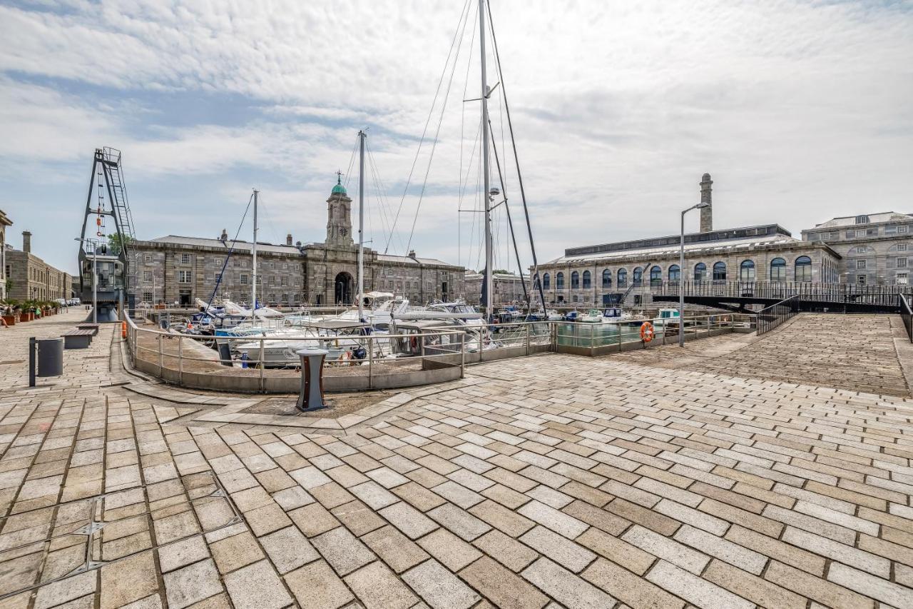 Luxury 2 Bed Apartment In Historic Royal William Yard Плимът Екстериор снимка