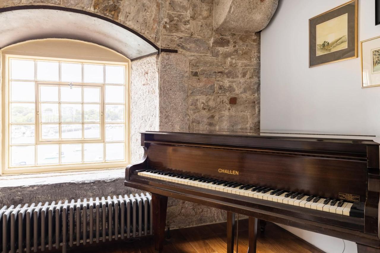 Luxury 2 Bed Apartment In Historic Royal William Yard Плимът Екстериор снимка