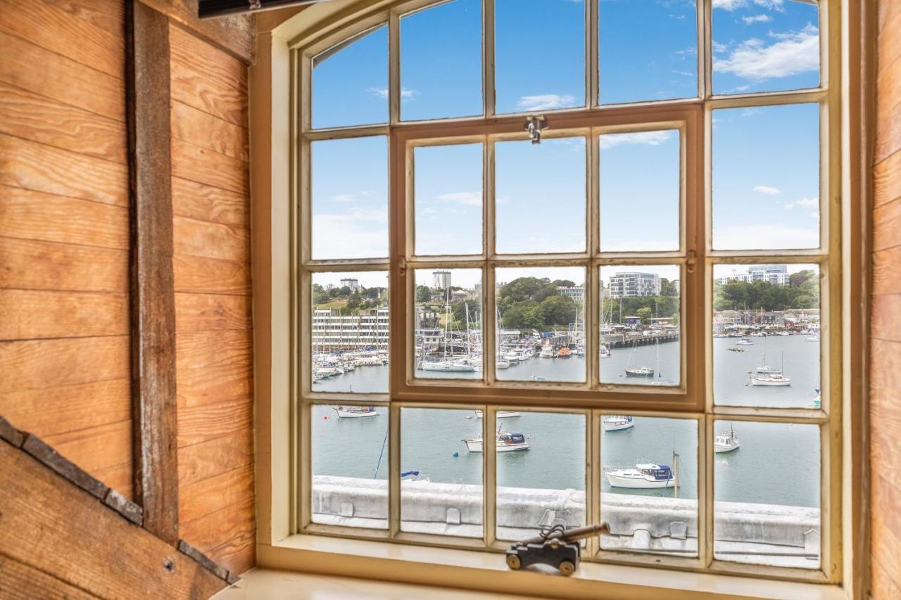 Luxury 2 Bed Apartment In Historic Royal William Yard Плимът Екстериор снимка