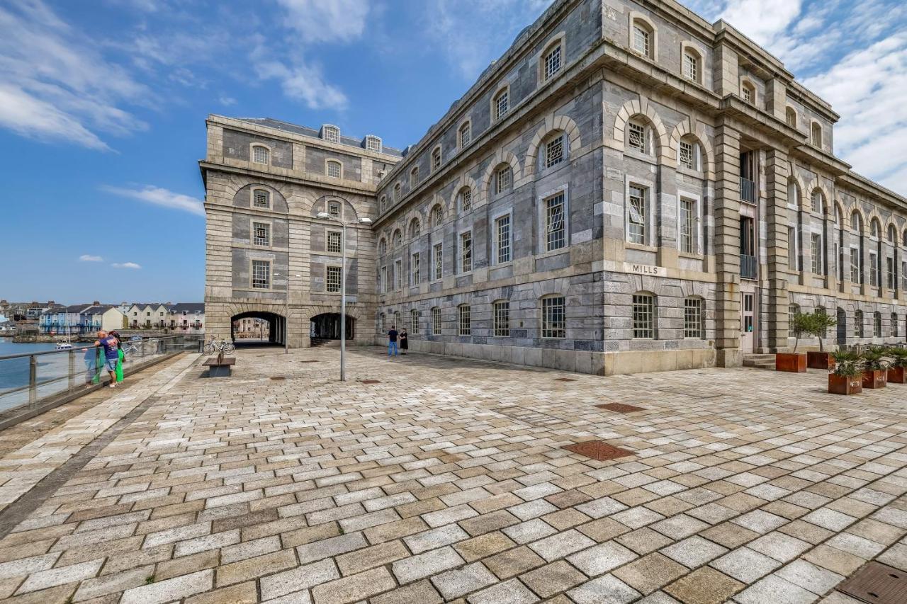 Luxury 2 Bed Apartment In Historic Royal William Yard Плимът Екстериор снимка