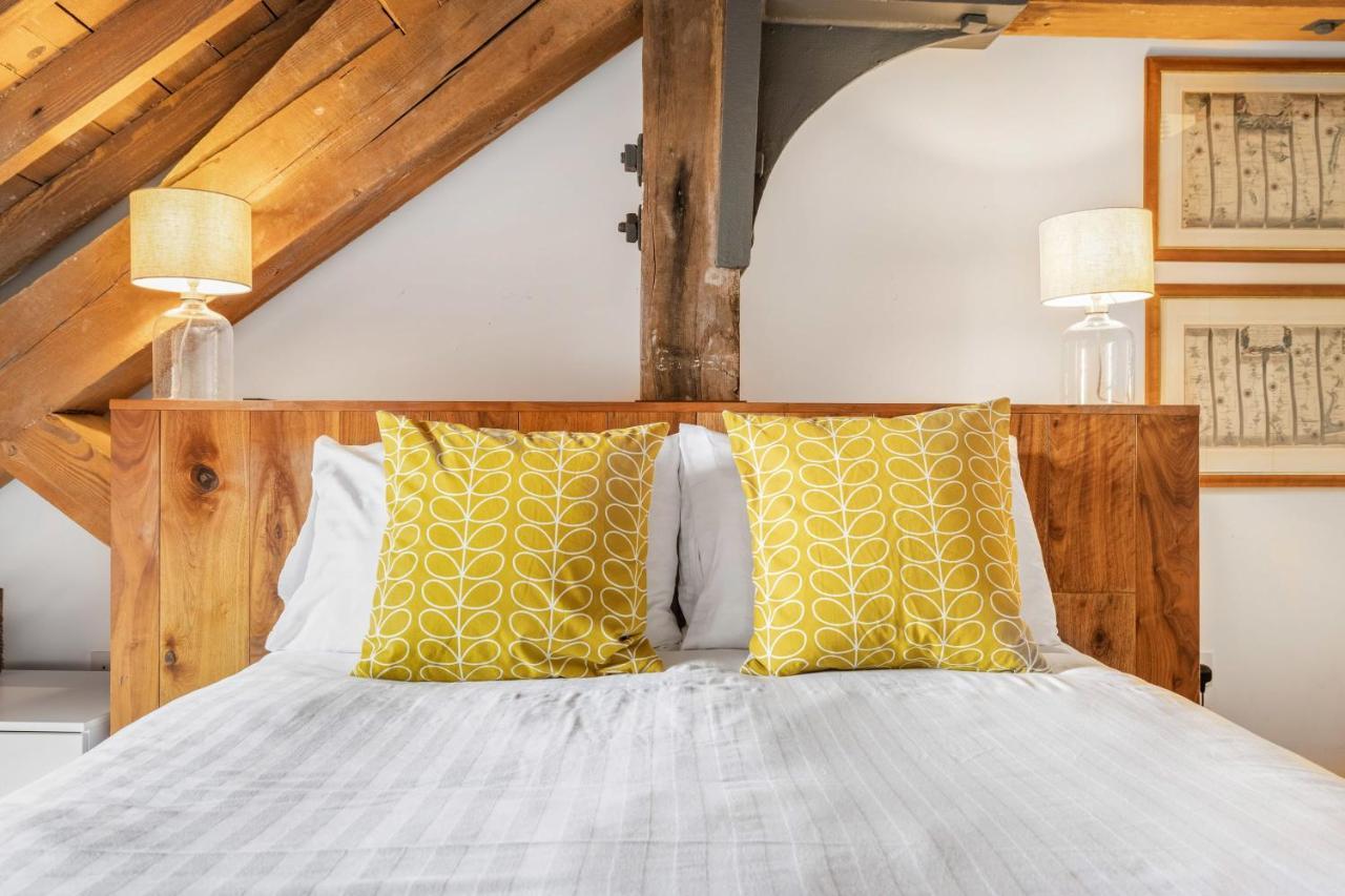Luxury 2 Bed Apartment In Historic Royal William Yard Плимът Екстериор снимка