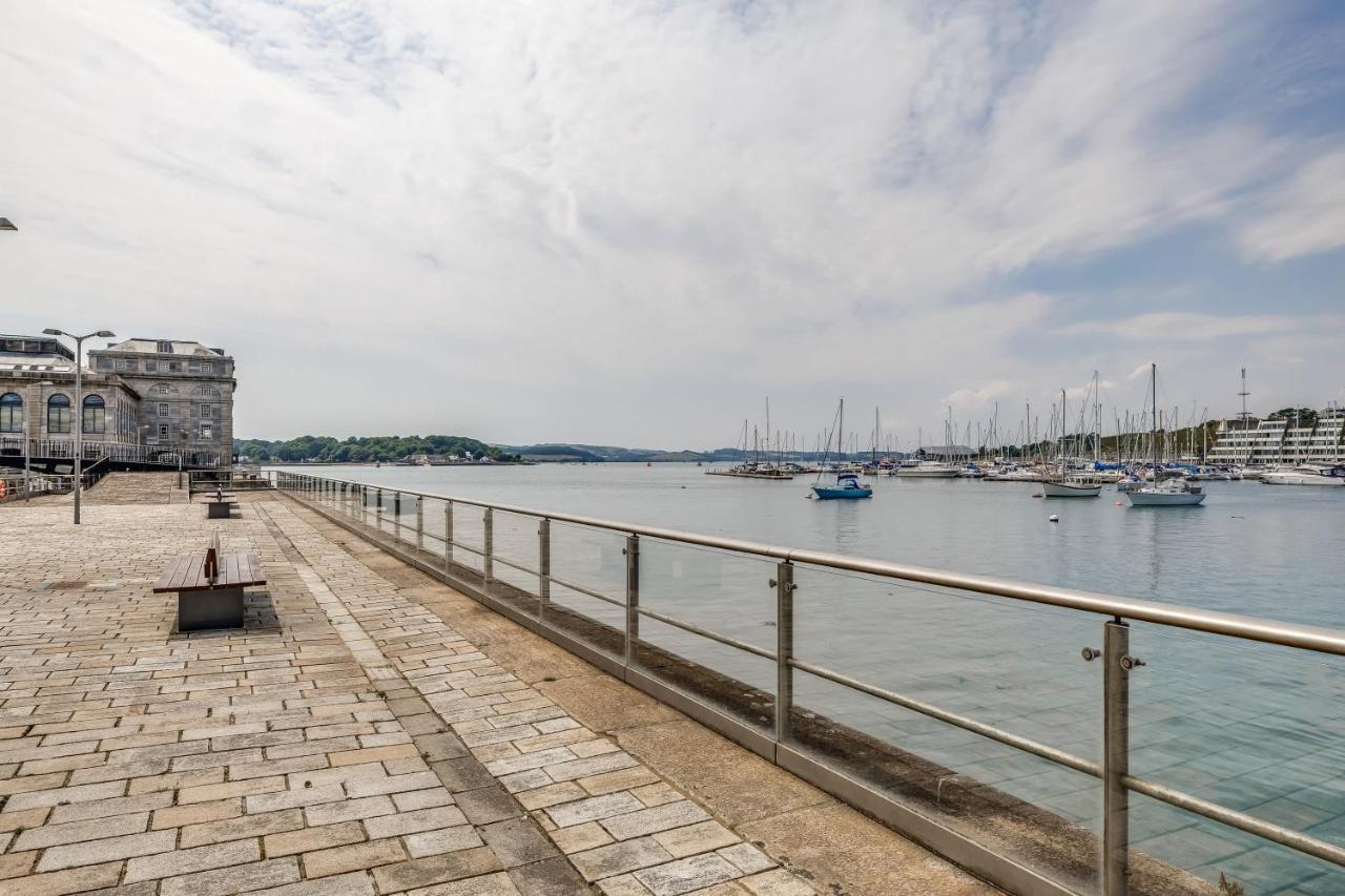 Luxury 2 Bed Apartment In Historic Royal William Yard Плимът Екстериор снимка