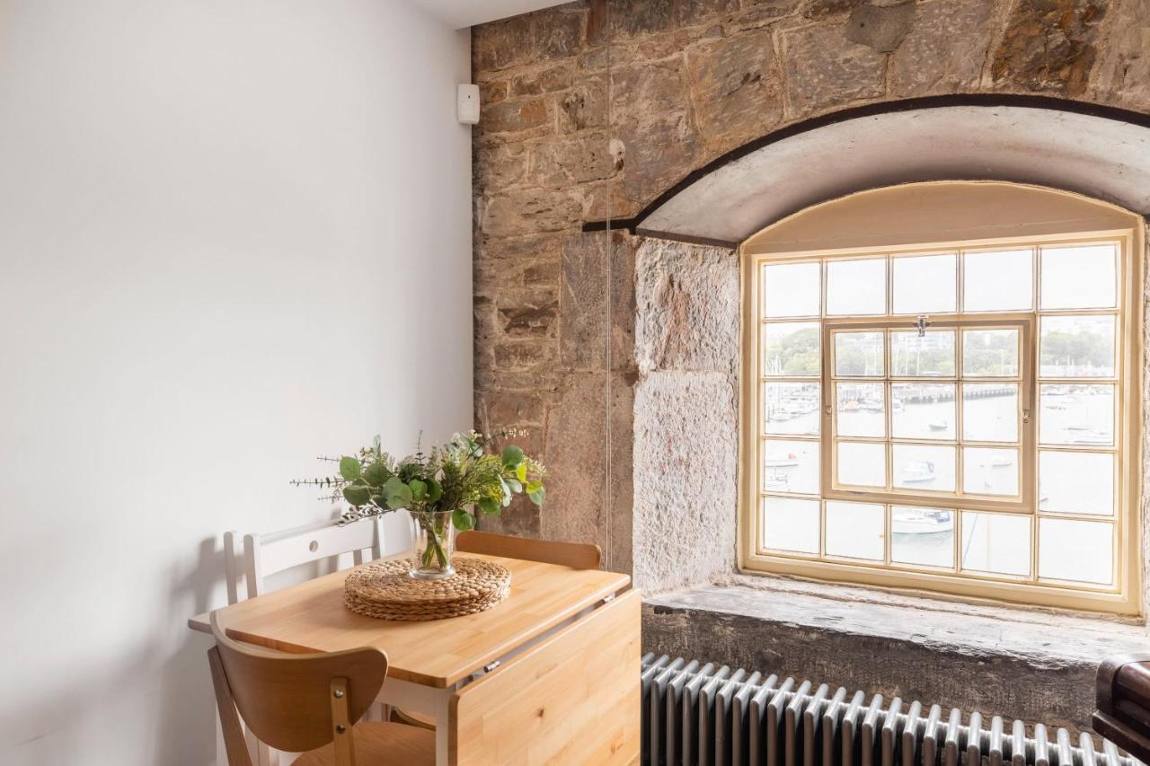 Luxury 2 Bed Apartment In Historic Royal William Yard Плимът Екстериор снимка
